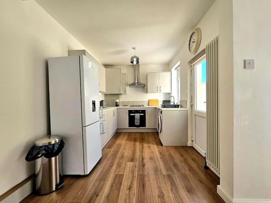Entire House, Waterloo, Free Street Parking 빌라 외부 사진